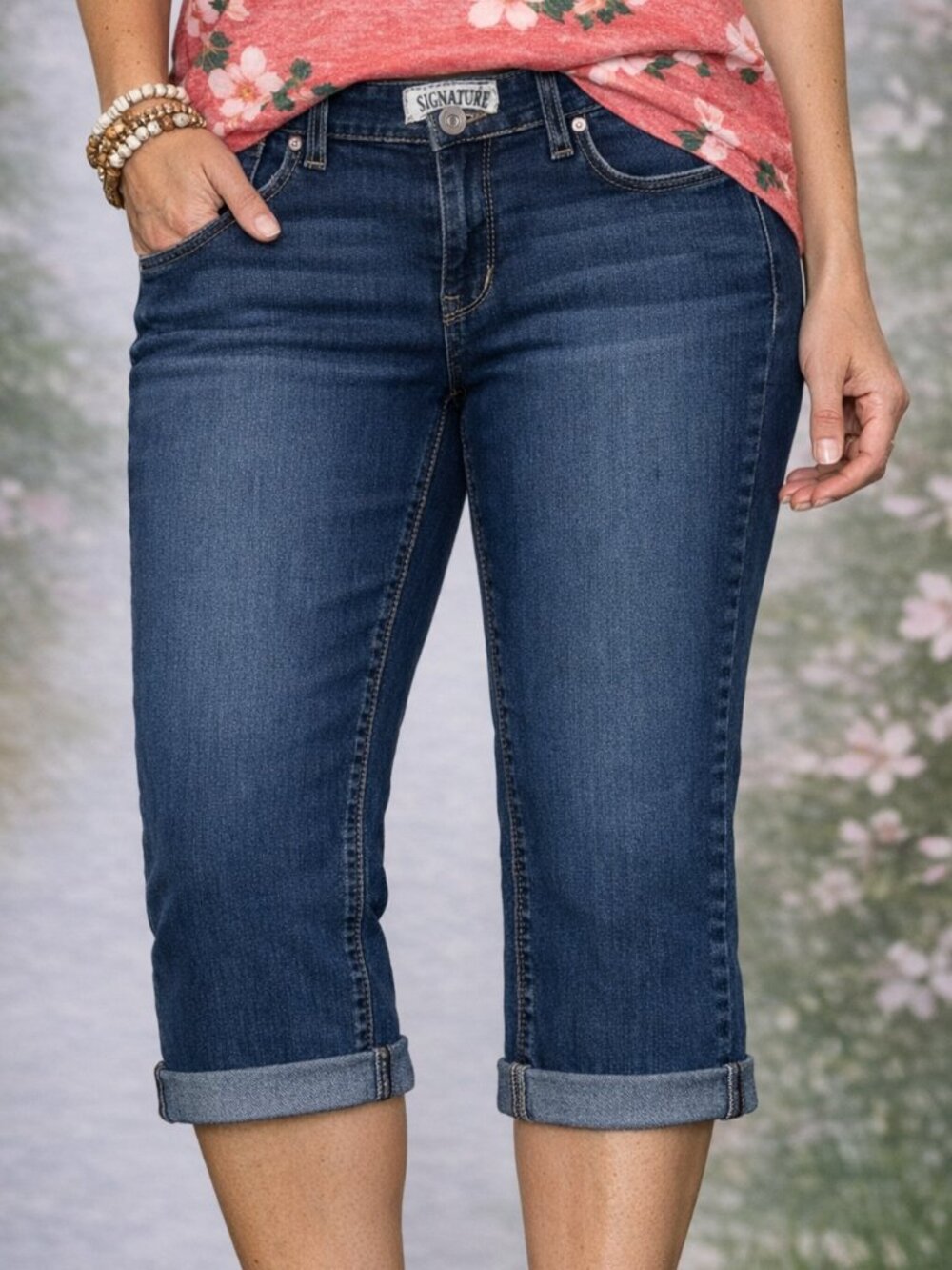 Signature by Levi Strauss Capri Jeans Size 10 Indigo Stretch Denim Cropped